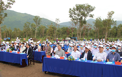 Các vị lãnh đạo tham dự Lễ phát động  &quot;Tết trồng cây đời đời nhớ ơn Bác Hồ &quot; Xuân Nhâm Dần 2022