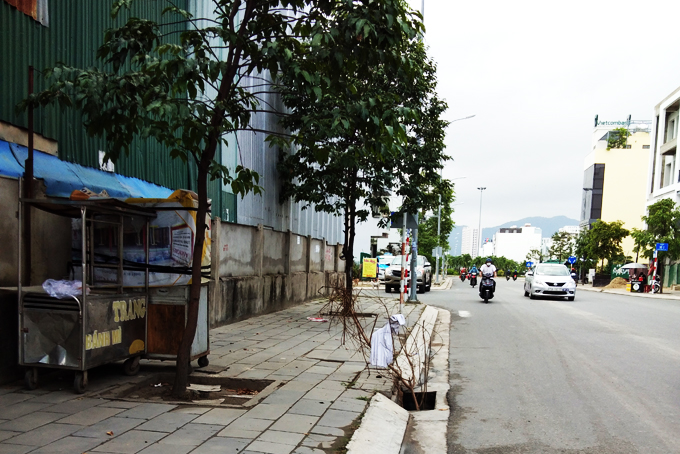 Hố ga thoát nước mất nắp