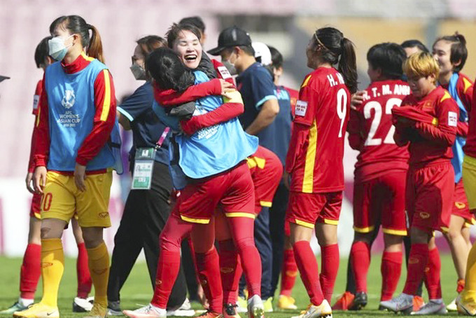 Đội tuyển bóng đã nữ Việt Nam giành vé dự World Cup  song cần giải pháp căn cơ và lâu dài.