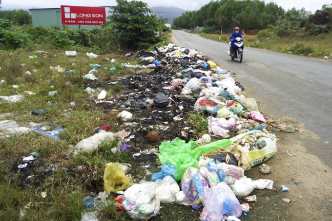 Cần đặt thùng thu gom rác