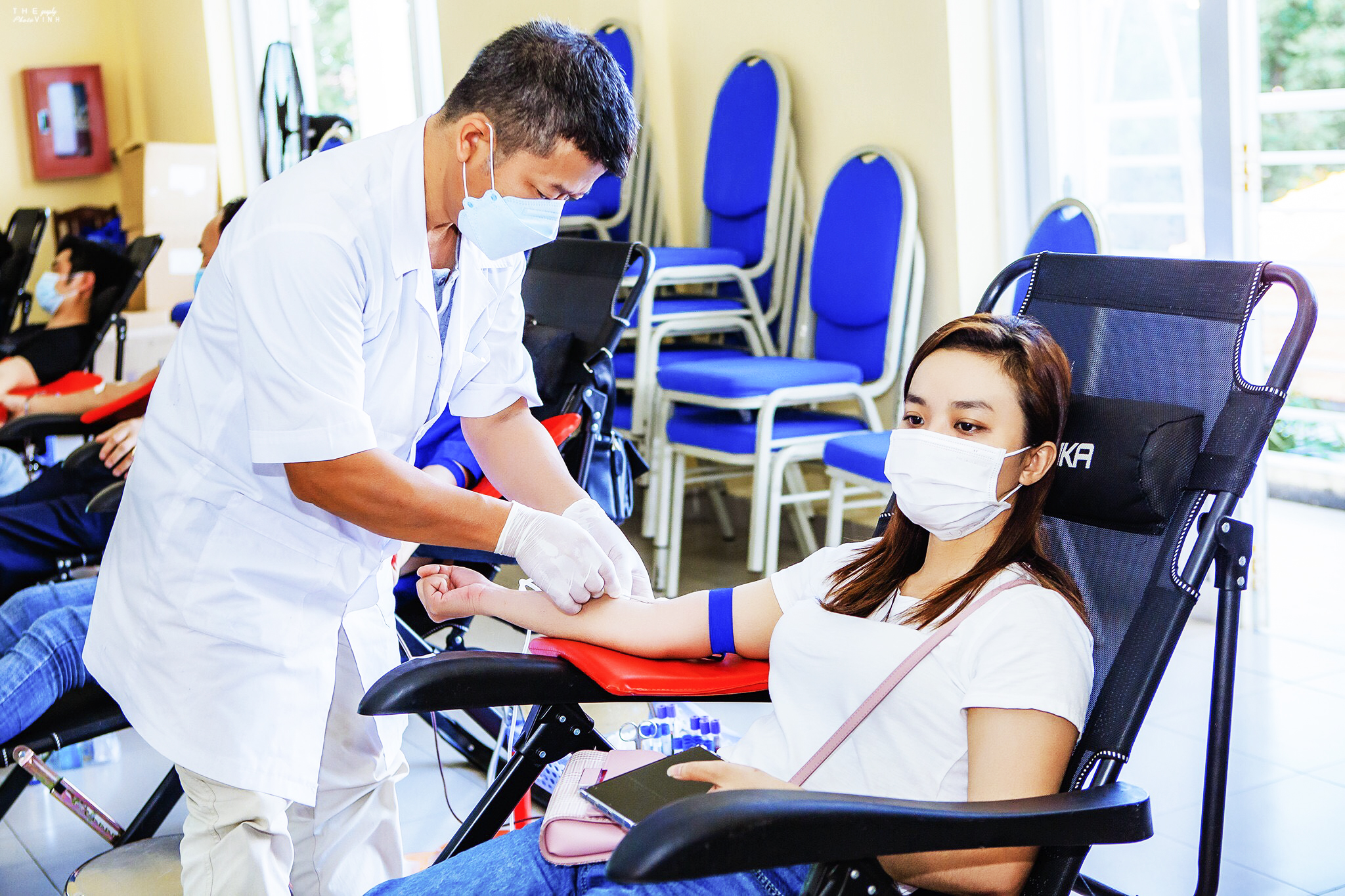 Hơn 400 người tham gia hiến máu tình nguyện