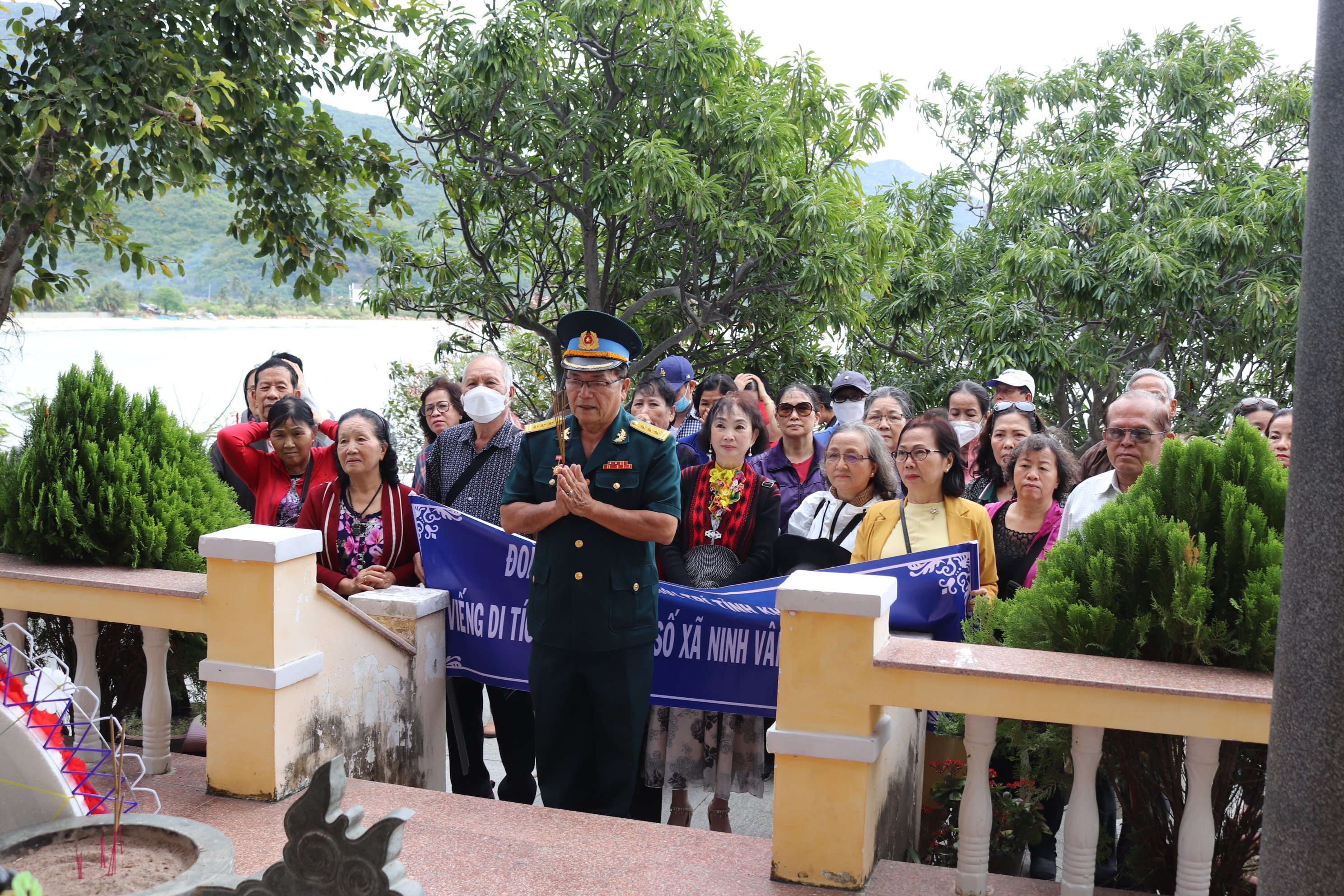 Tổ chức Lễ dâng hương tưởng niệm các anh hùng, liệt sĩ Tàu C235