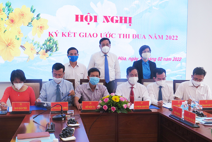 Các khối ký kết giao ước thi đua năm 2022