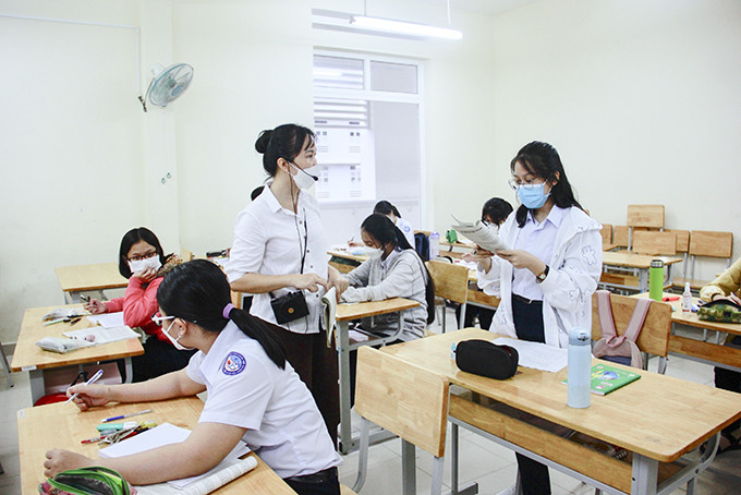 Một tiết học của cô và trò Trường THPT chuyên Lê Quý Đôn (Nha Trang). 