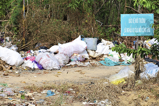 Bãi rác Dốc Đỏ lại ô nhiễm