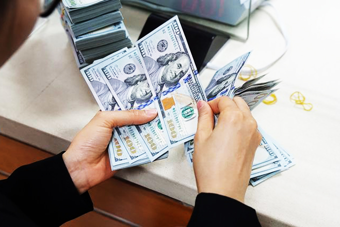 Giá USD hôm nay 9-3-2022: Sụt giảm trên thị trường tự do