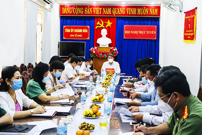 Bí thư Tỉnh ủy Nguyễn Hải Ninh chủ trì hội nghị tại điểm cầu Khánh Hòa.