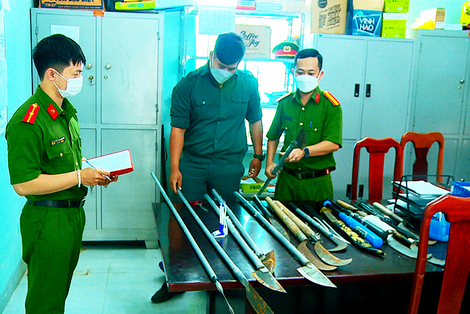 Tổ tuần tra nhân dân của xã Vĩnh Trung: Góp phần ổn định an ninh trật tự địa bàn