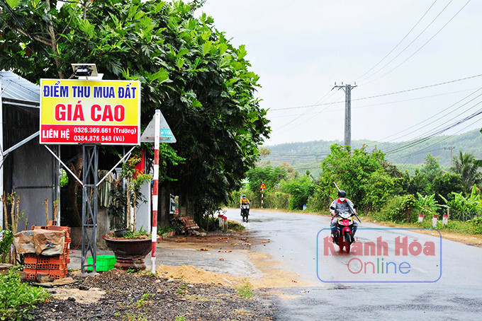 Một điểm thu mua đất tại xã Khánh Phú