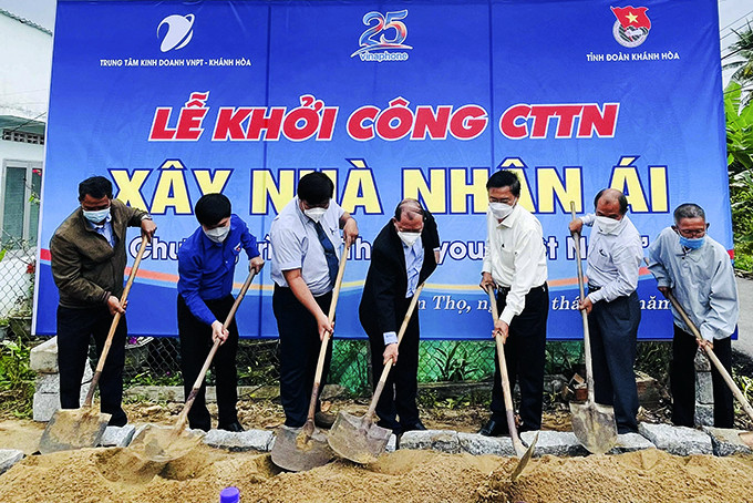 Tỉnh đoàn khởi công công trình thanh niên Nhà nhân ái cho hộ gia đình khó khăn tại xã Diên Thọ (huyện Diên Khánh).