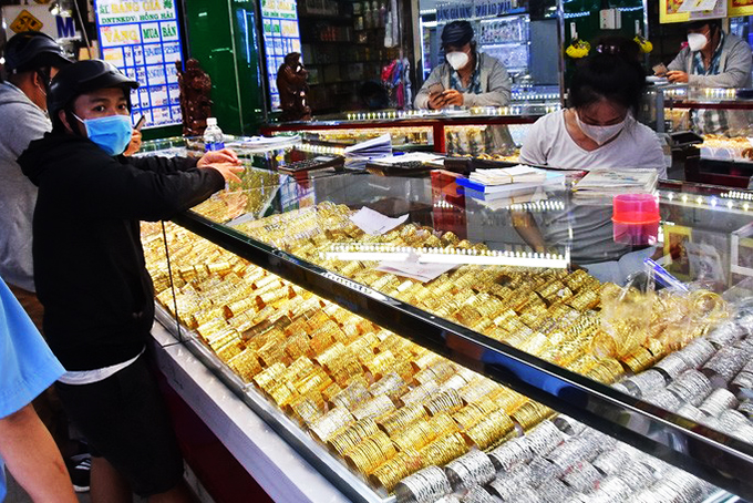Giá vàng hôm nay 2-4: Giảm khi các kênh đầu tư khác trở nên hấp dẫn