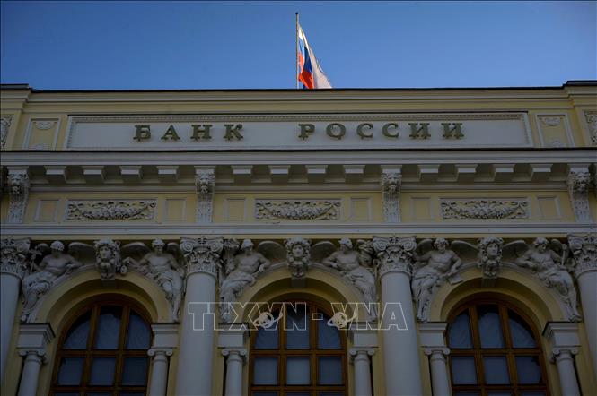 Nga bãi bỏ lệnh cấm bán ngoại tệ cho người dân