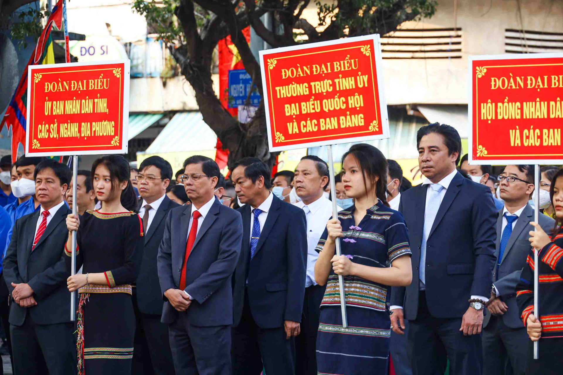 Lãnh đạo tỉnh Khánh Hòa tham dự buổi lễ dâng hương nhân ngày giỗ tổ Hùng Vương.