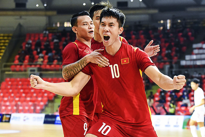 Thinh Phat (number 10) celebrating after scoring (Source: VFF)