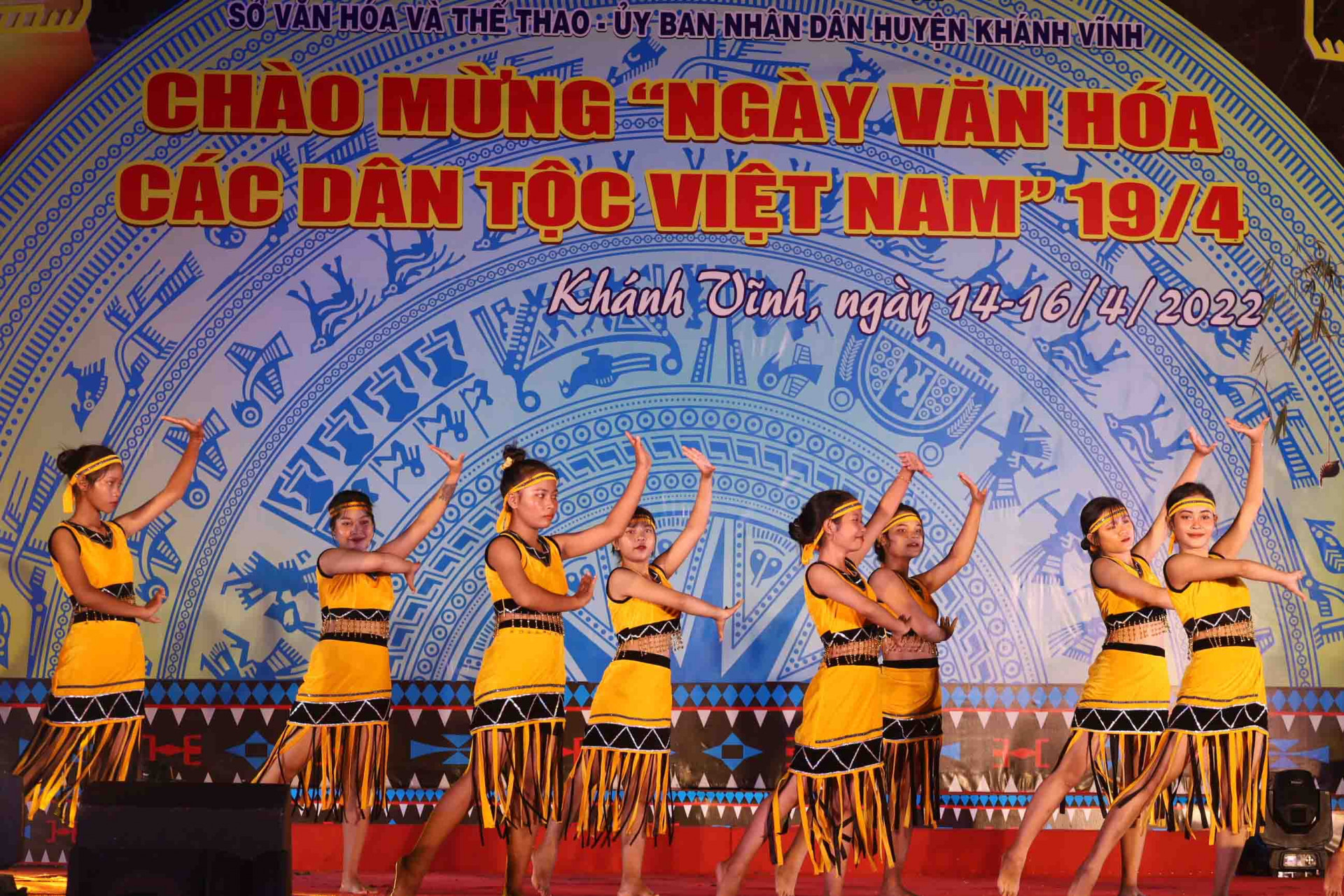 Tiết mục múa dân gian Raglai của đơn vị huyện Cam Lâm. 