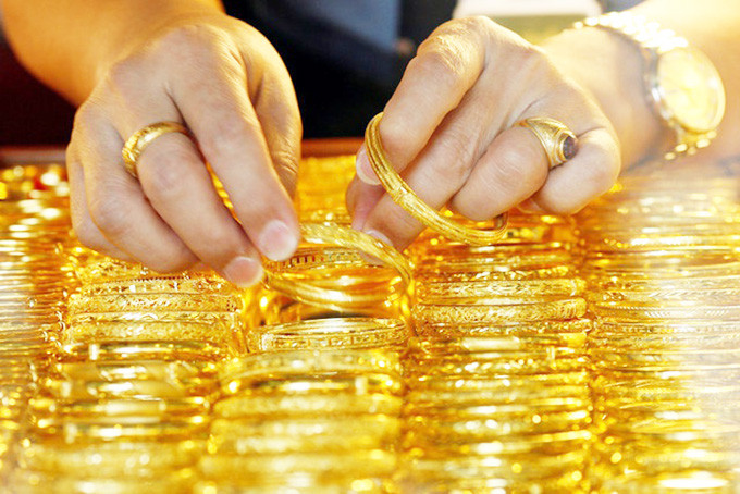  Giá vàng đứng ở đỉnh cao sát 70 triệu đồng/lượng