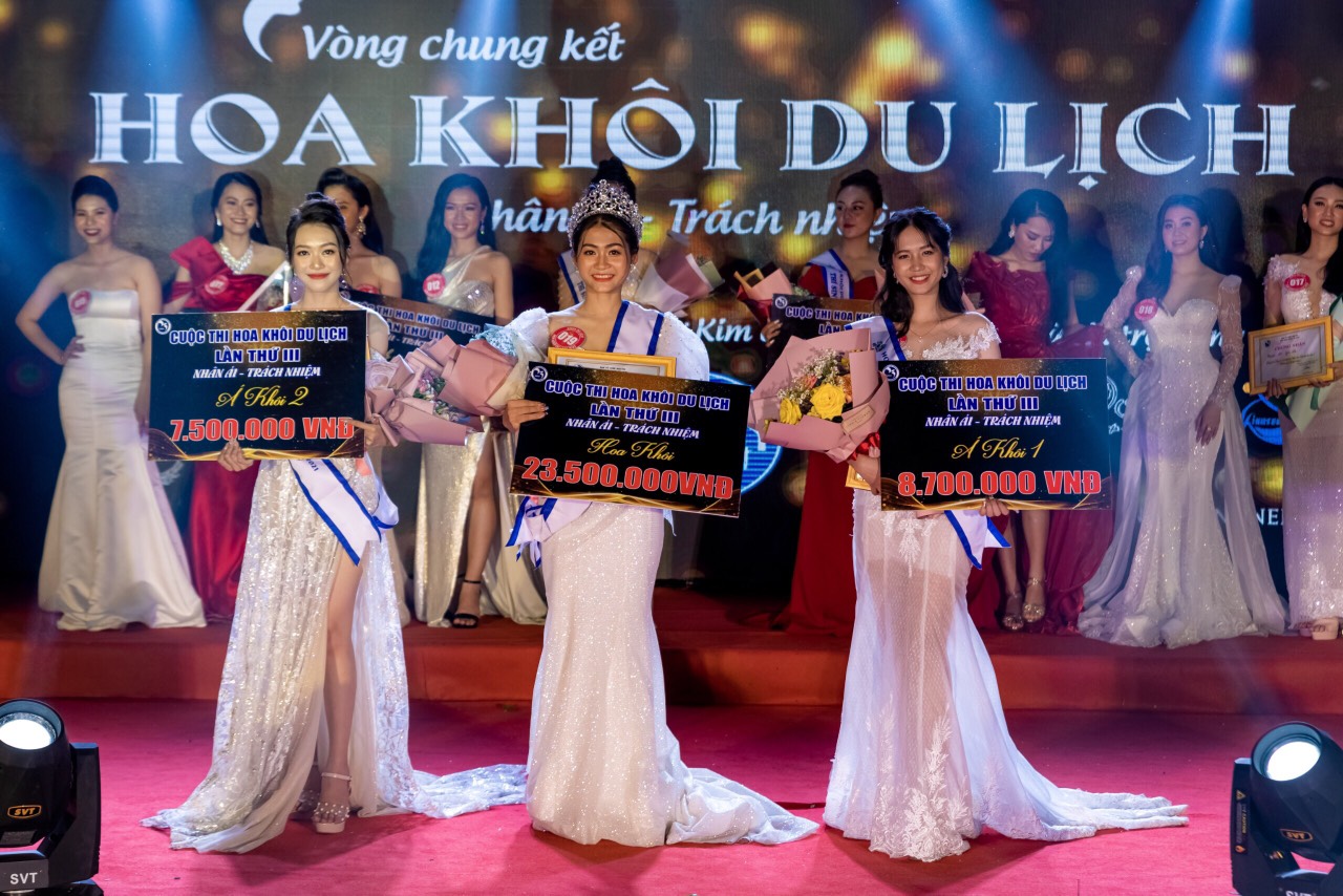 3 thí sinh đạt giải ở vòng thi Chung kết Hoa khôi Du lịch lần thứ III.