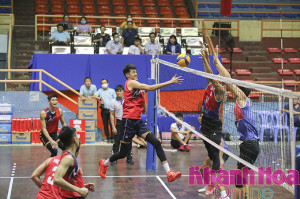 Vietnam's national male volleyball team do training in Nha Trang
