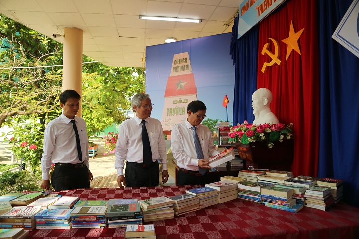 Trường THPT Dân lập Lê Thánh Tôn khai mạc Ngày Sách và Văn hóa đọc Việt Nam