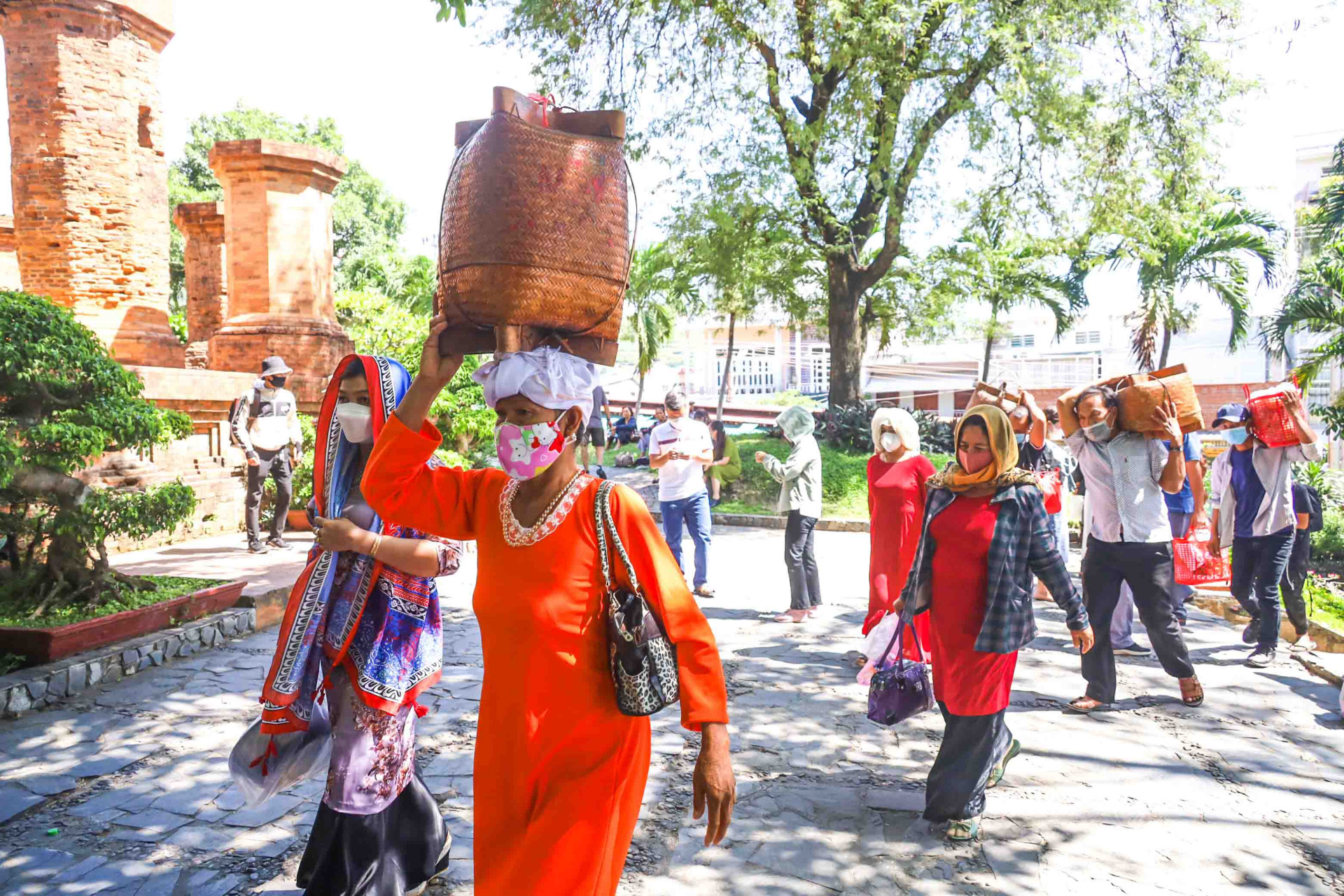 Cham people from Ninh Thuan Province attend Ponagar Temple Festival 2022