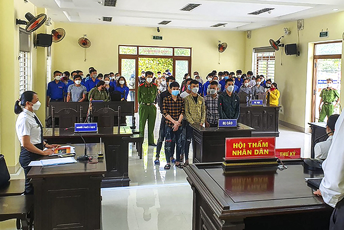 Lãnh án vì bắt người trái pháp luật