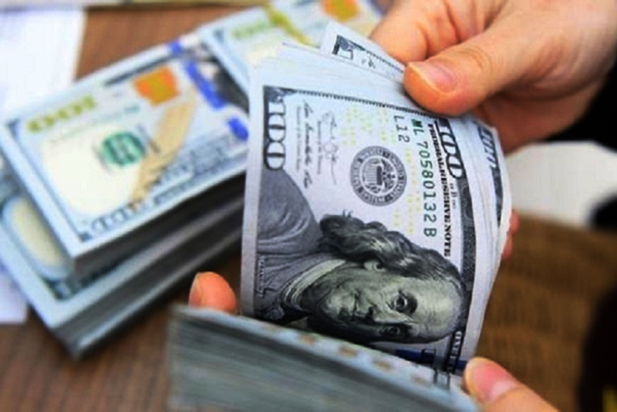 Tỷ giá USD hôm nay 24/4: USD tự do tăng, giảm lệch pha