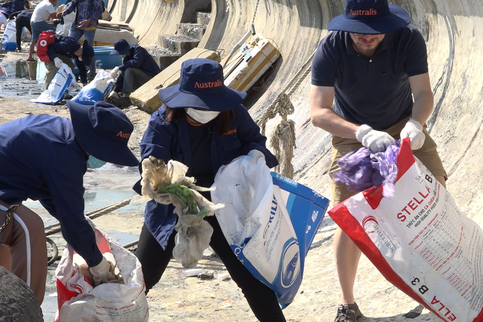 Green Environment Day beach-clean-up