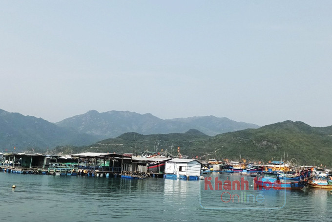 Điểm du lịch Làng Chài, đảo Trí Nguyên, phường Vĩnh Nguyên, TP. Nha Trang. 