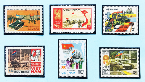 Hình ảnh chiếc xe tăng đầu tiên tiến vào Dinh Độc Lập ngày 30-4-1975