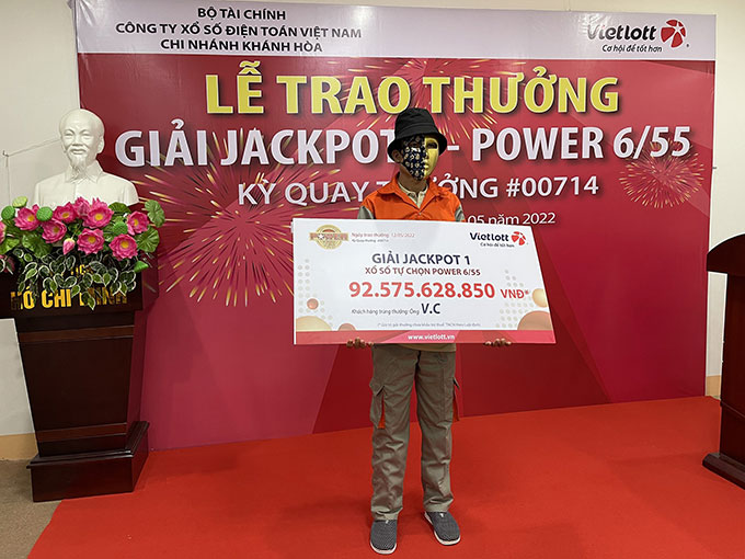 Trao thưởng hơn 92,5 tỷ đồng cho người trúng giải Jackpot 1 tại Đà Nẵng