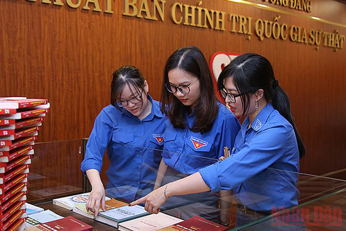 Khởi động cuộc thi giới thiệu sách về Chủ tịch Hồ Chí Minh