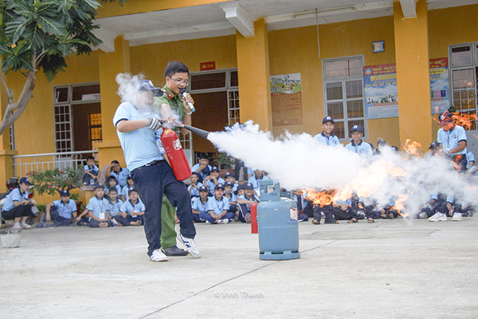 Military experience program for teenagers