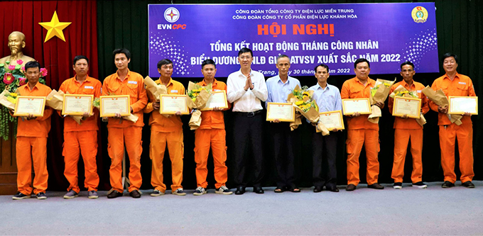 PC Khánh Hòa tổ chức hội nghị tổng kết Tháng công nhân