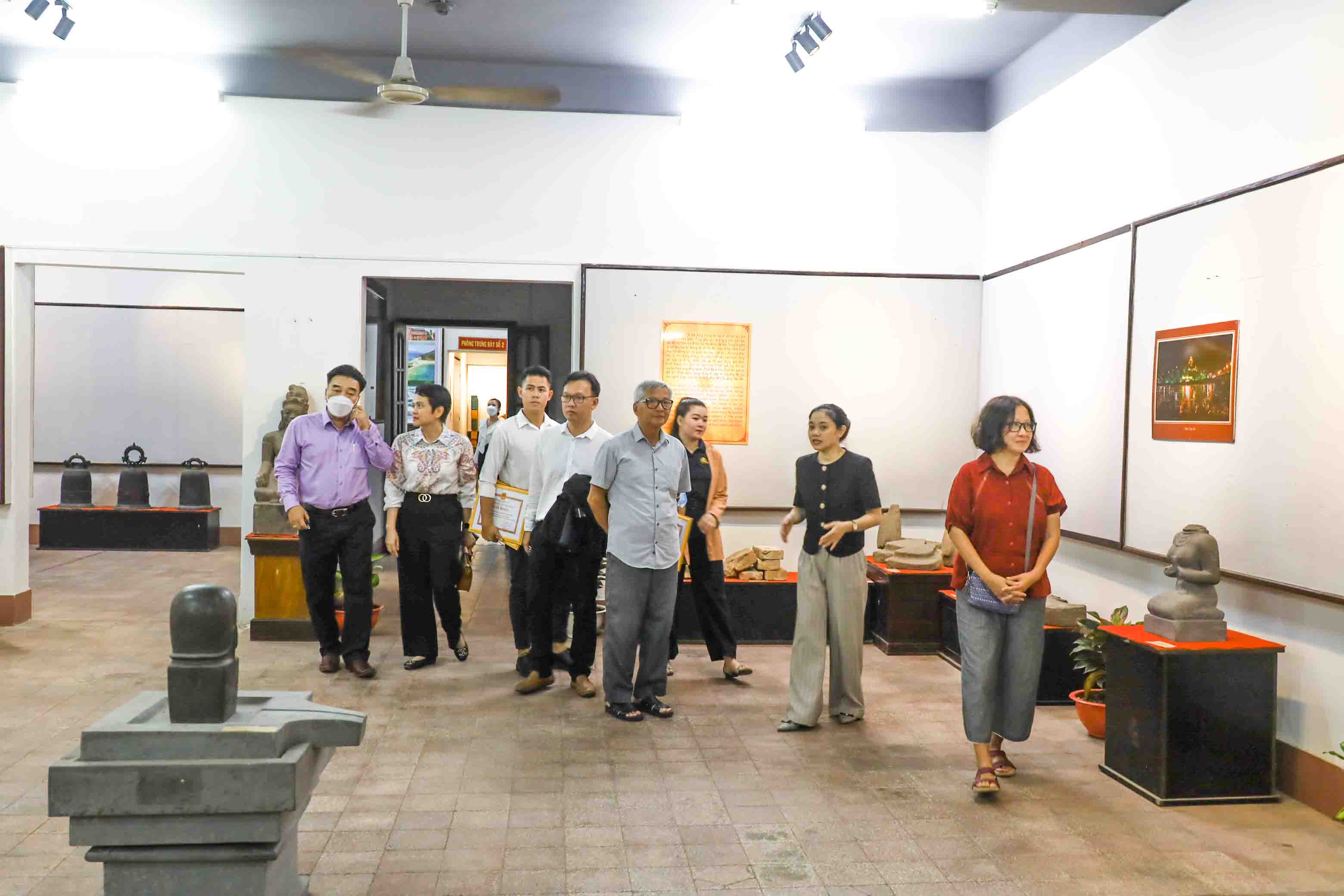 Triển lãm 200 hiện vật về văn hóa Chăm và Raglai