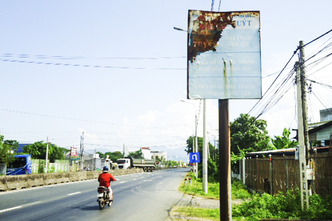 Cần làm mới bảng điểm dừng trạm xe buýt