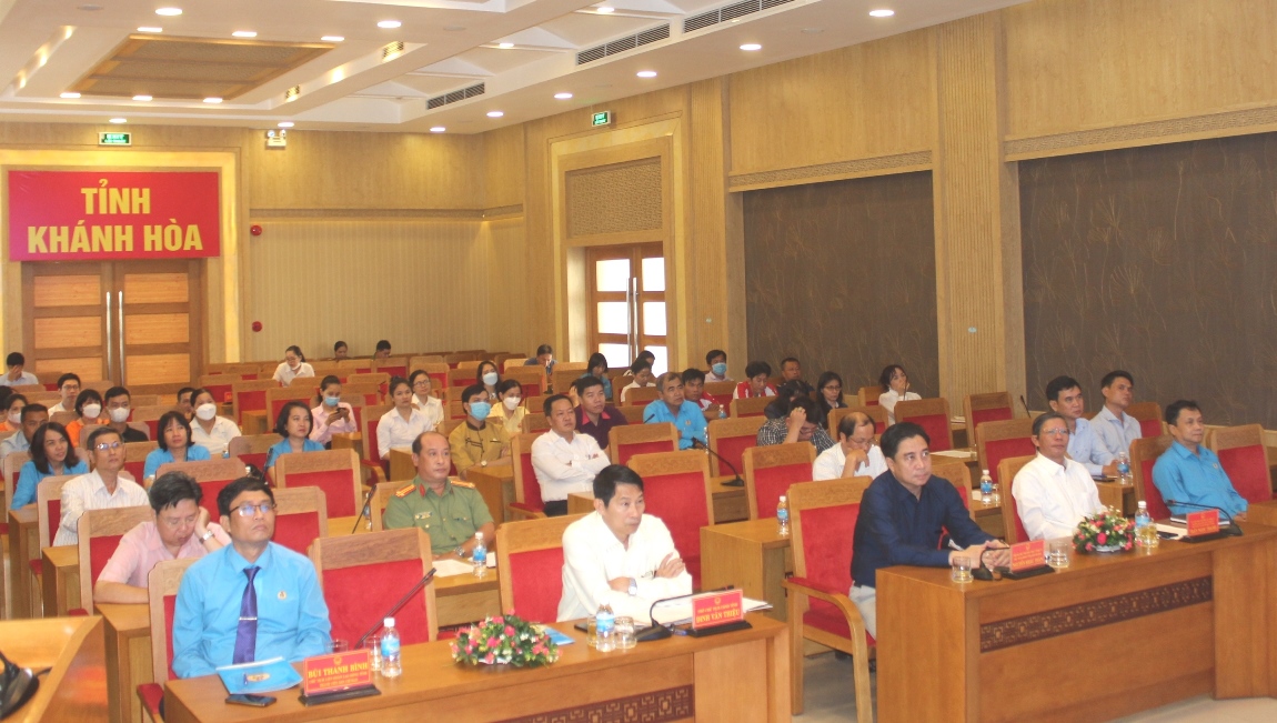 Thủ tướng Chính phủ Phạm Minh Chính gặp gỡ, đối thoại với công nhân lao động