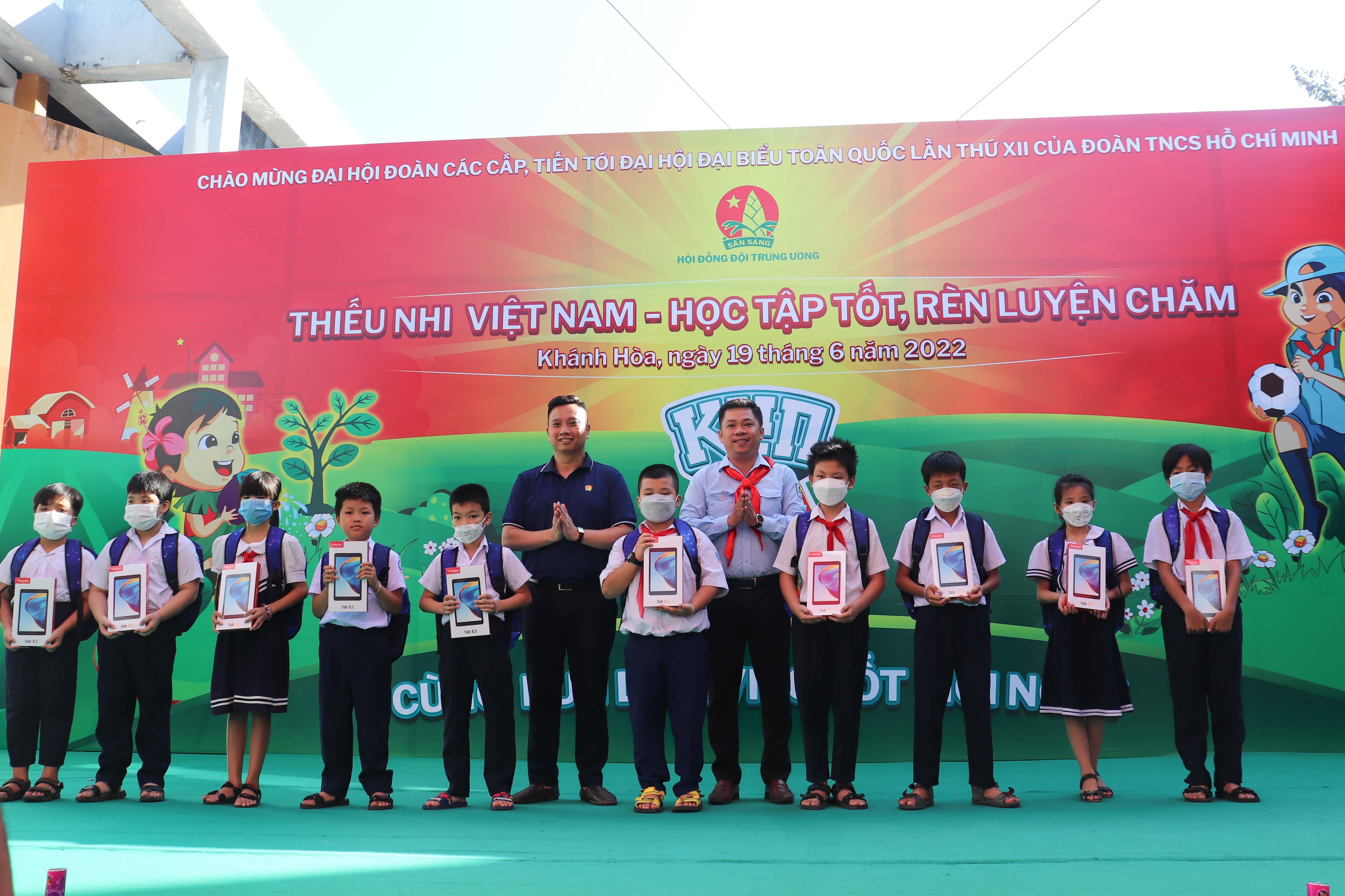 Tổ chức ngày hội &quot;Thiếu nhi Việt Nam - Học tập tốt, rèn luyện chăm&quot;