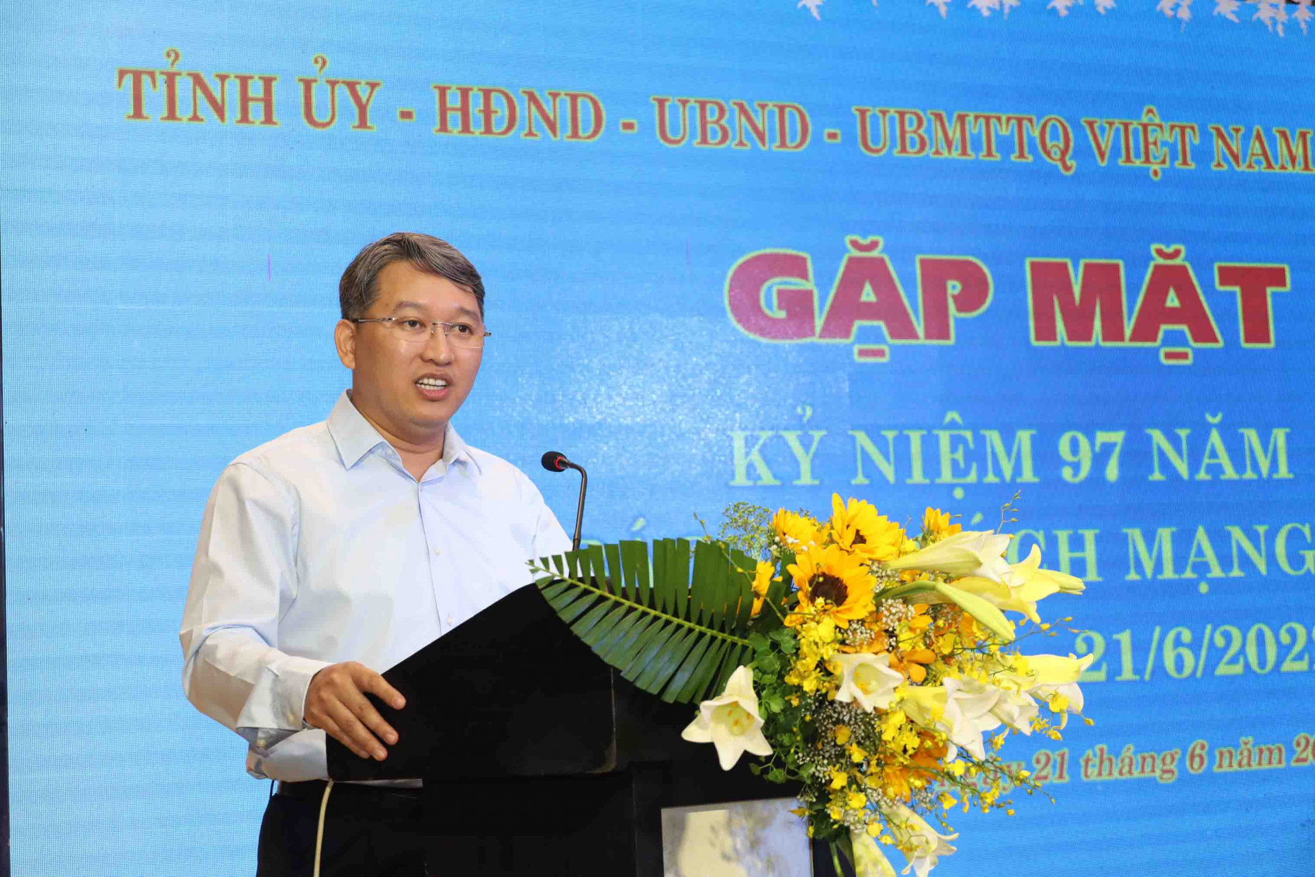 Ông Nguyễn Hải Ninh phát biểu tại buổi gặp mặt. 