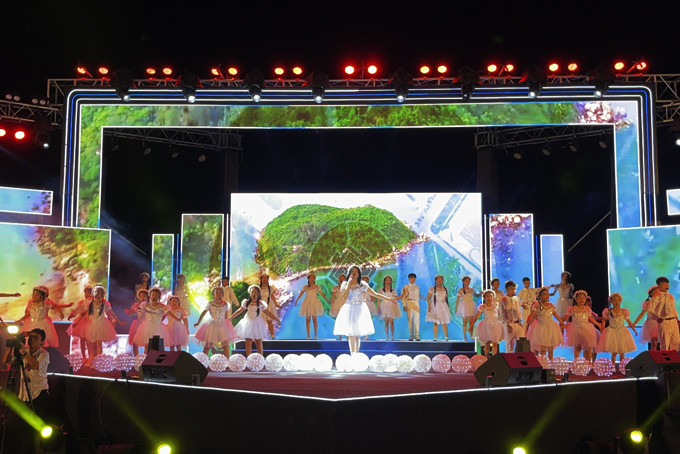 Opening performance of Nha Trang Sea Tourism Festival 2022.