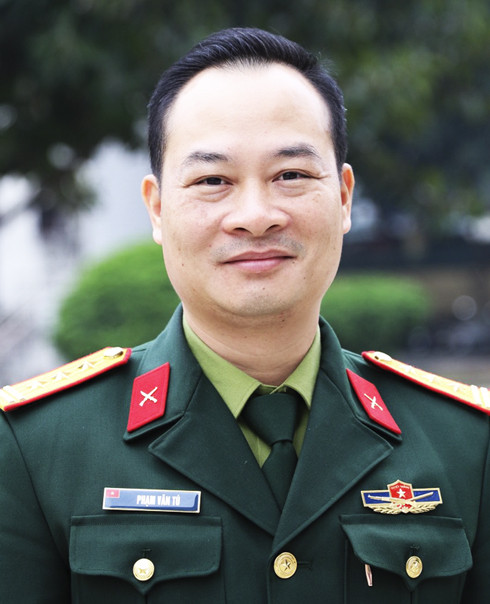 Lieutenant Colonel Pham Van Tu, deputy director of Military Radio and Television Center, general director of the videoconference
