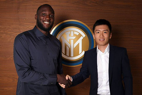 Inter Milan đang "đi chợ" với một túi tiền eo hẹp