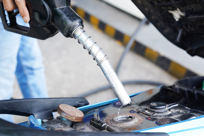 Giá xăng dầu hôm nay 10.7.2022: Về dưới 30.000 đồng/lít từ 0 giờ ?