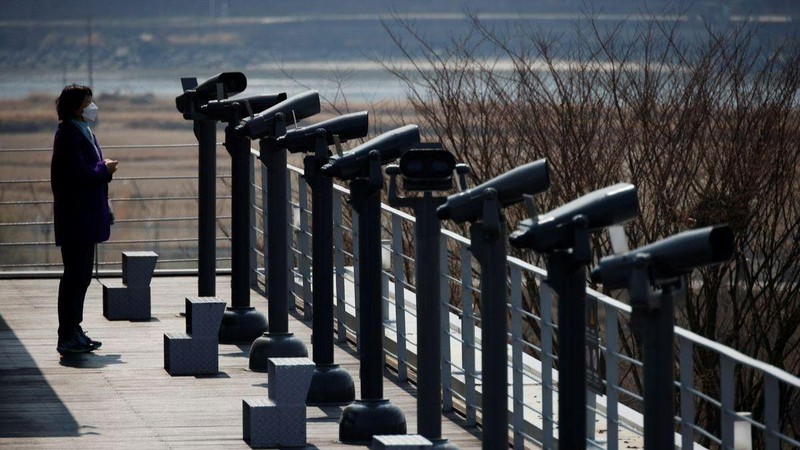 Hàn Quốc: Triều Tiên bắn đạn pháo từ bệ phóng tên lửa phóng loạt