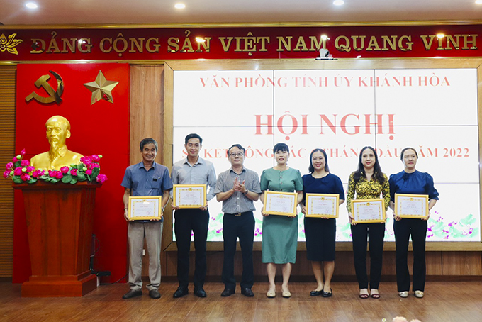 Văn phòng Tỉnh ủy: Sơ kết công tác 6 tháng đầu năm