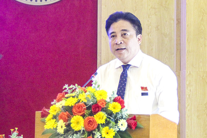 Ông Nguyễn Khắc Toàn phát biểu tại kỳ họp