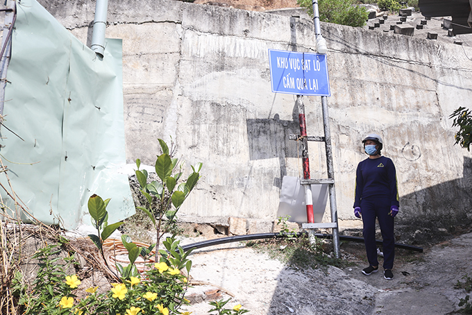 Khẩn trương gia cố kè núi Sạn