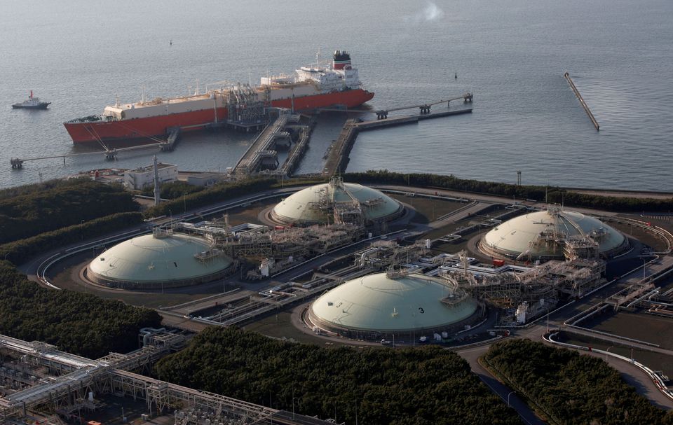 Các bồn dự trữ LNG tại cơ sở nhiệt điện của tập đoàn Tokyo Electric Power, Nhật Bản. Ảnh: Reuters