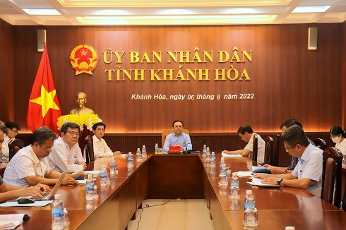 Các đại biểu tham dự hội nghị tại điểm cầu Khánh Hòa