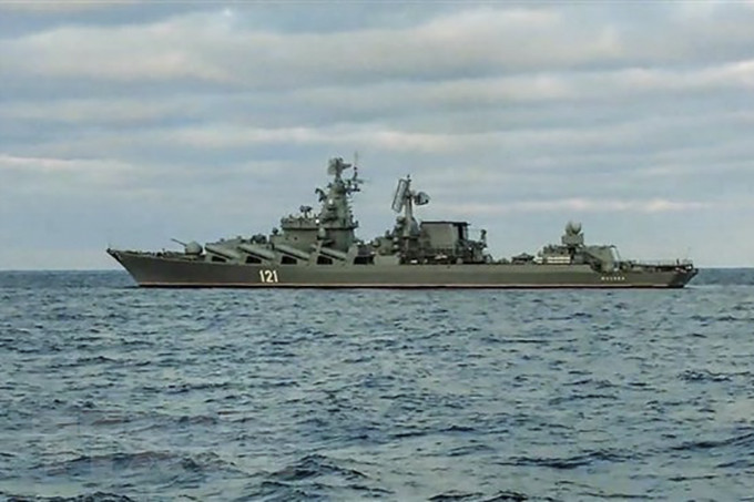 Tàu khu trục Moskva của Nga tham gia tập trận hải quân trên Biển Đen, ngoài khơi cảng Sevastopol thuộc Crimea, ngày 12/2. (Ảnh: AFP/TTXVN)