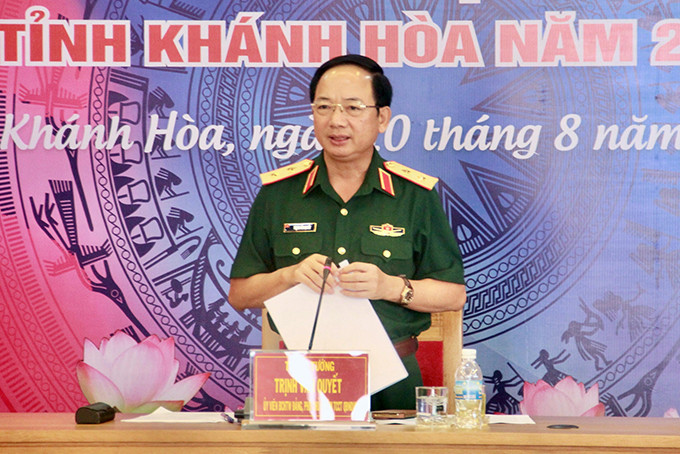 Trung tướng Trịnh Văn Quyết phát biểu tại buổi làm việc.